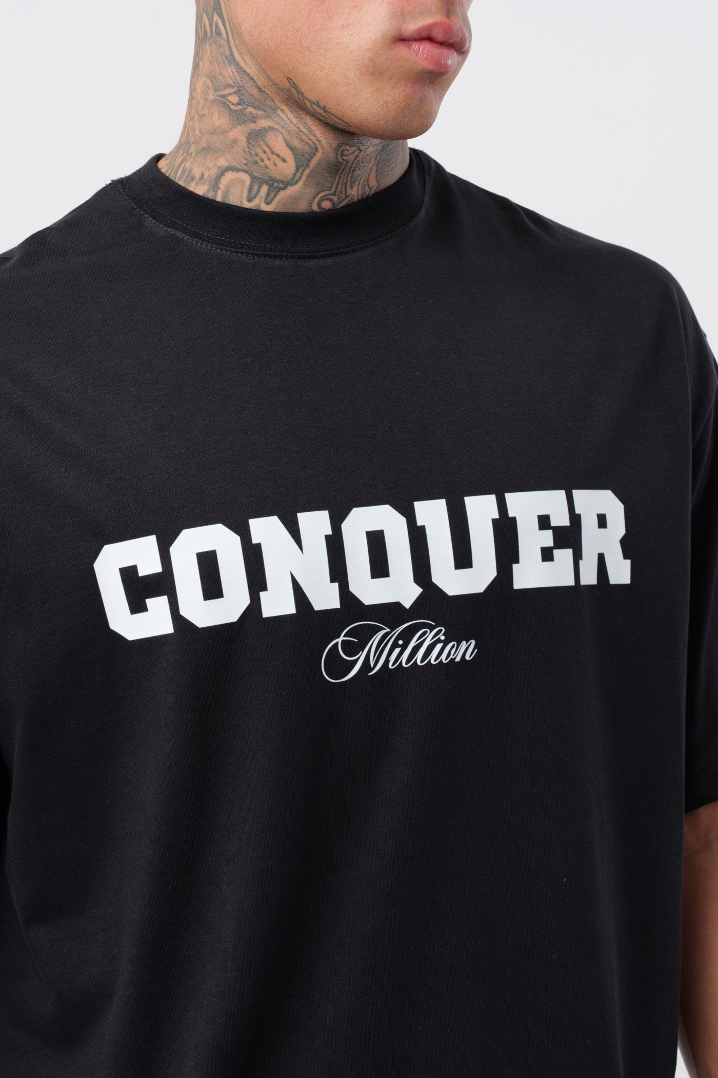 T-Shirt Conquer Nera