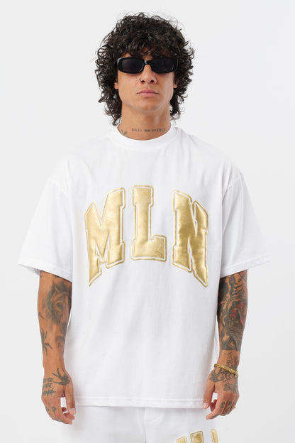 Weißes T-Shirt mit schwarzem Logo