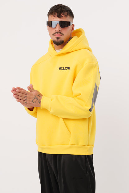 Einsamer gelber Hoodie